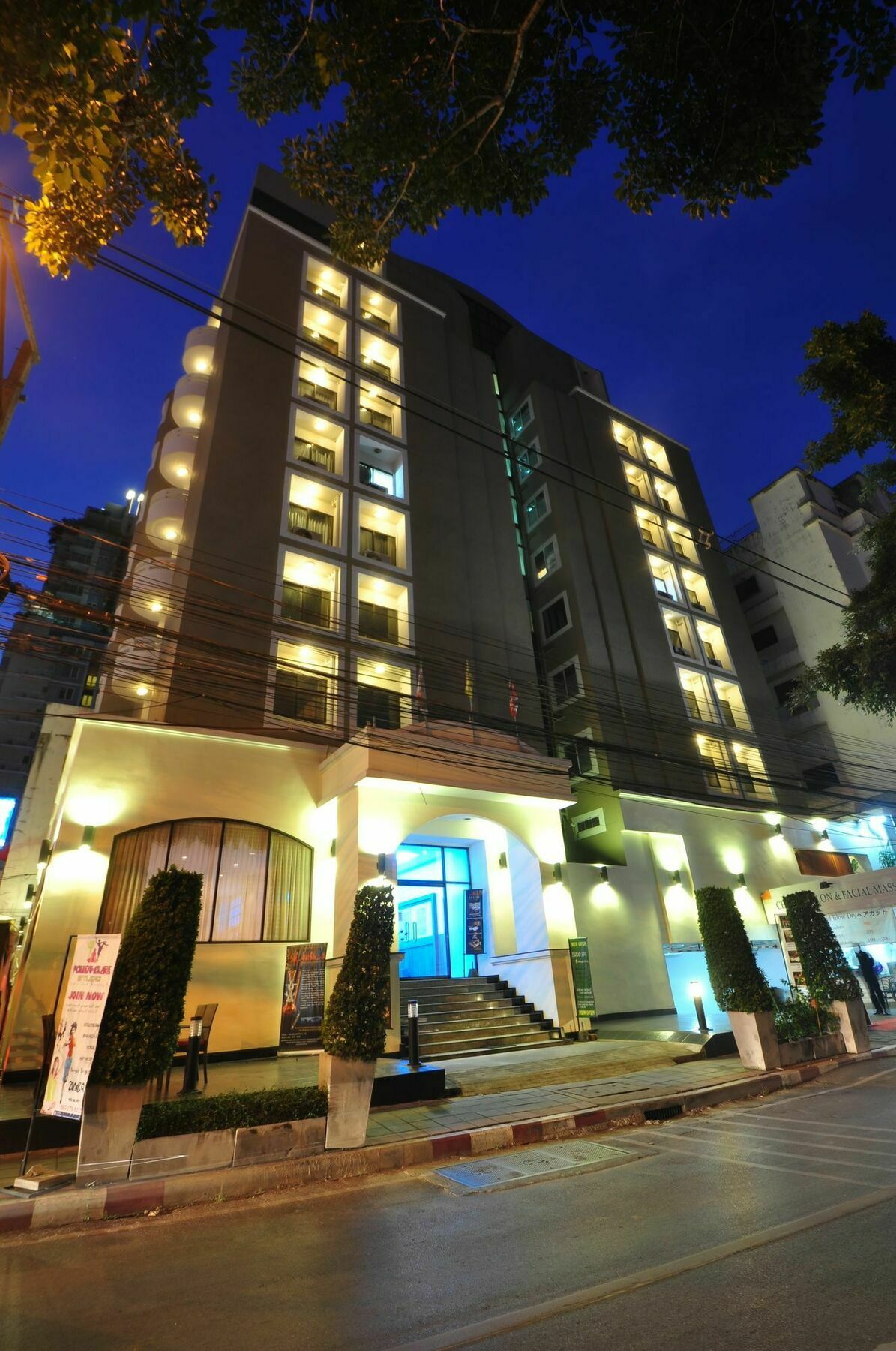 The Euro Grande Hotel Bangkok Esterno foto