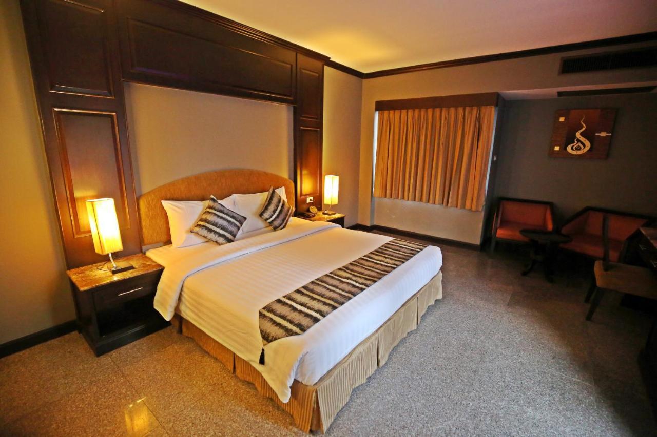 The Euro Grande Hotel Bangkok Esterno foto